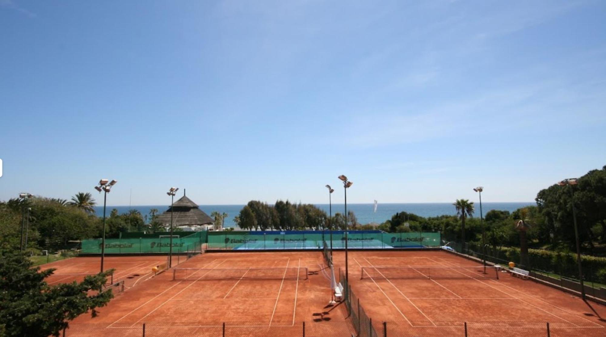 Great Villa Near Beach And 马尔韦利亚 外观 照片