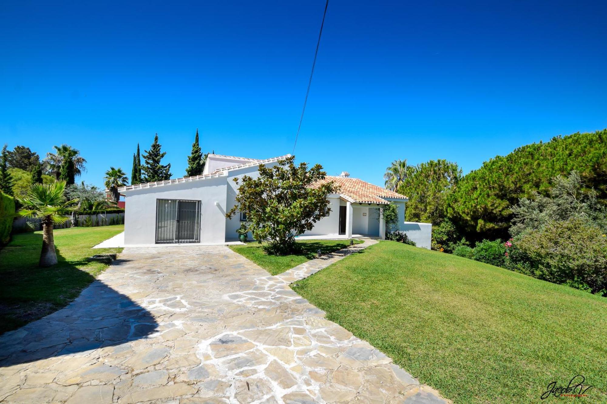 Great Villa Near Beach And 马尔韦利亚 外观 照片